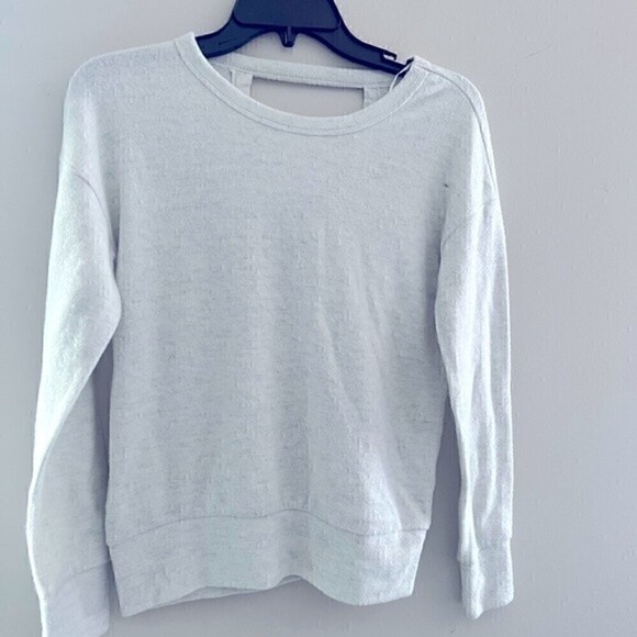 New HIPPIE ROSE Juniors' Cutout Back Knit Top white Heather grey S, M, L - Picture 10 of 10